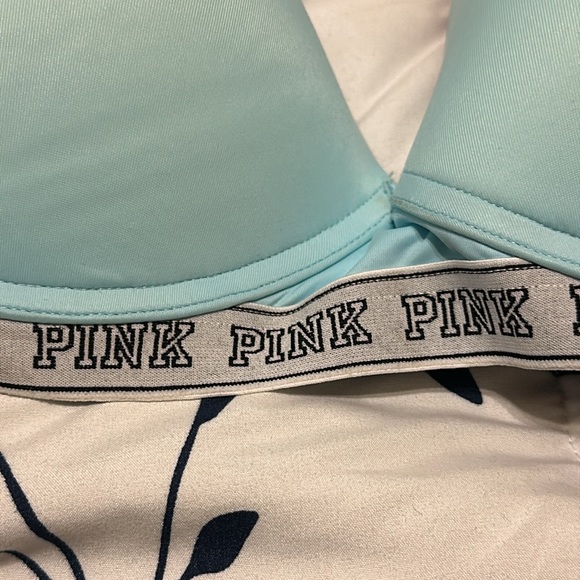 Pink wireless bra - Picture 2 of 5